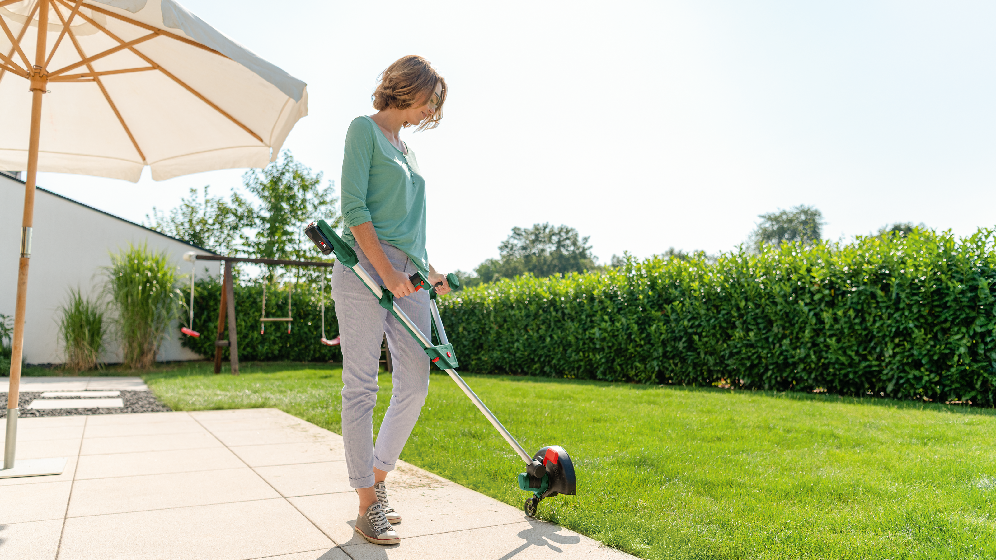 Bosch UniversalGrassCut 18V-26 Solo 18Volt