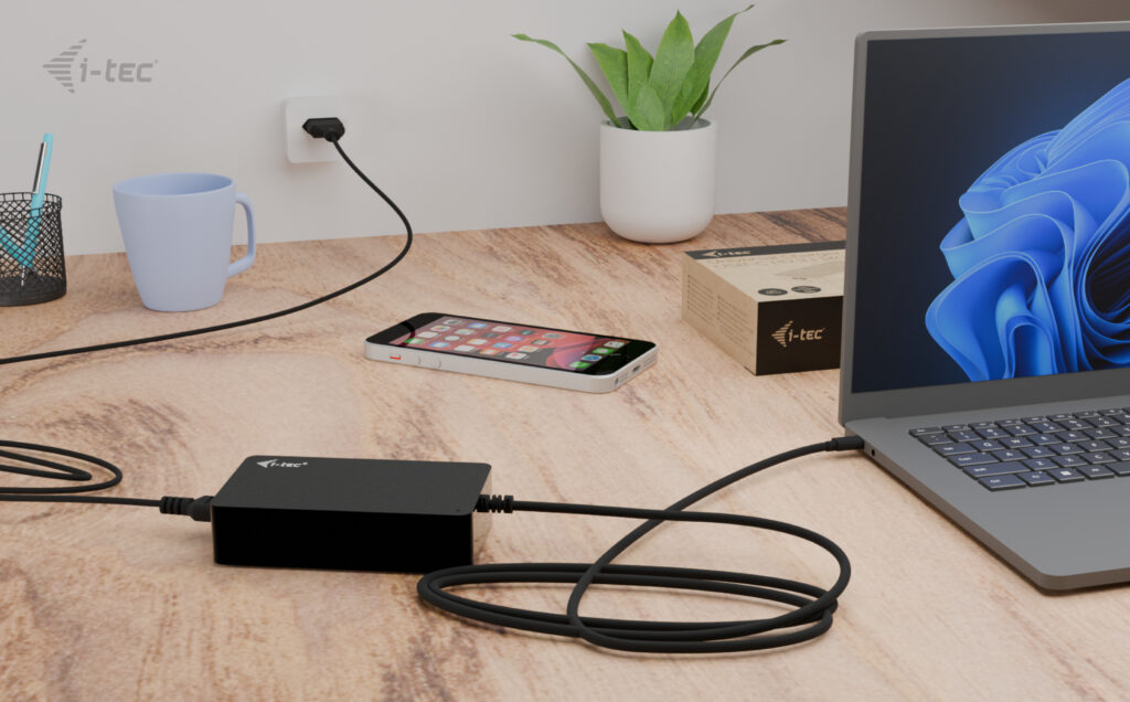 ITEC Universal Charger USBC PD 31 140W 1x USBC port 100W verfuegbare Spannungen 5 V 9 V 12 V 15 V 20 V 28 V