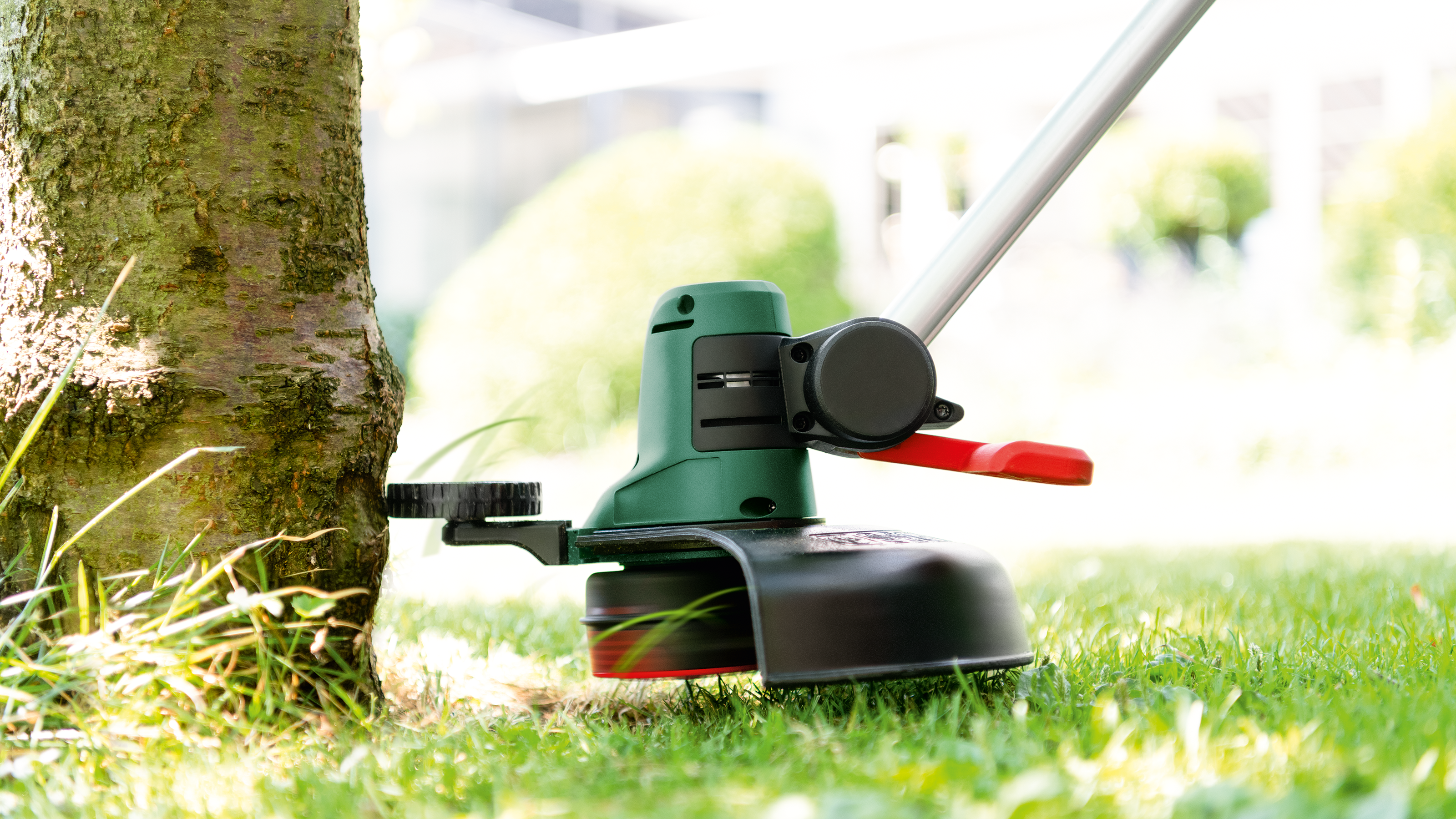 Bosch UniversalGrassCut 18V-26 Solo 18Volt
