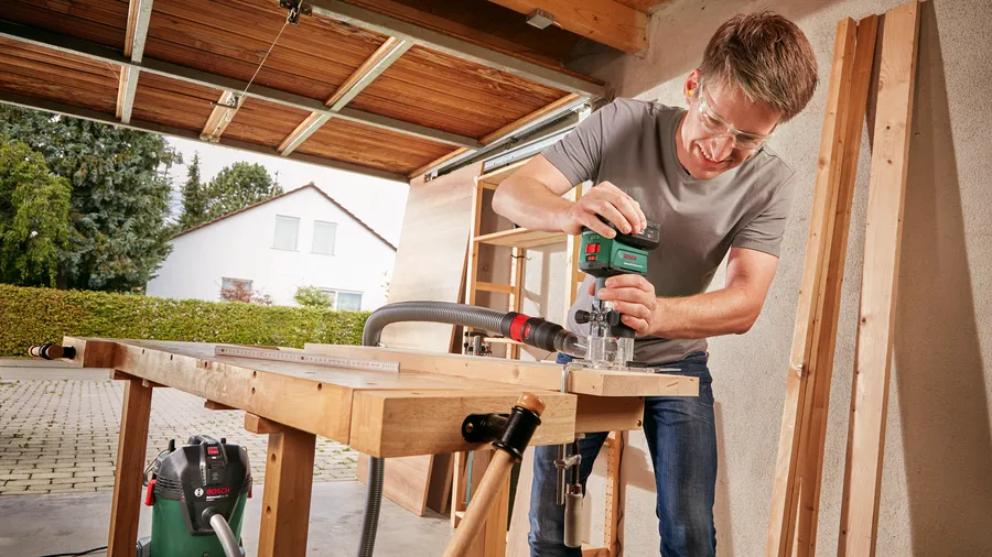 Bosch AdvancedTrimRouter 18V-8