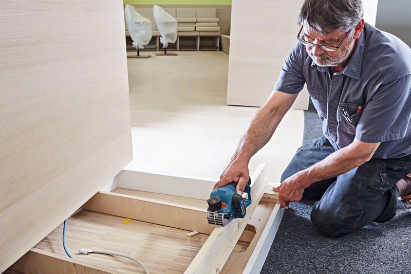 Bosch GHO 12V-20 Professional