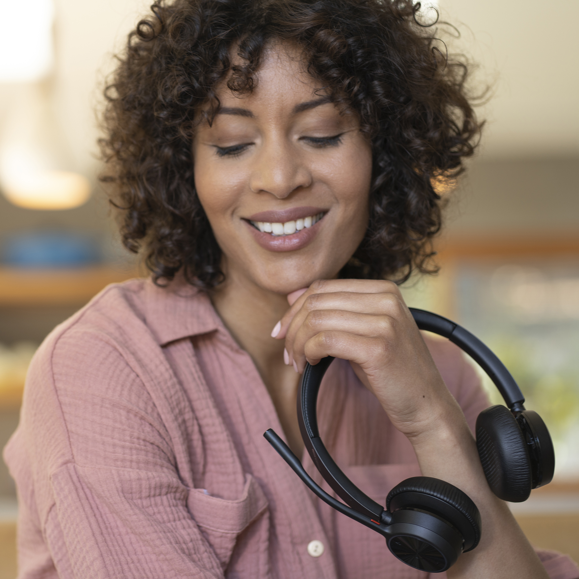 Poly Voyager 4320 Headset Bluetooth USB-A