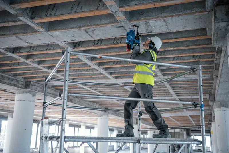 Bosch Akku-Bohrhammer GBH 18V-28 C