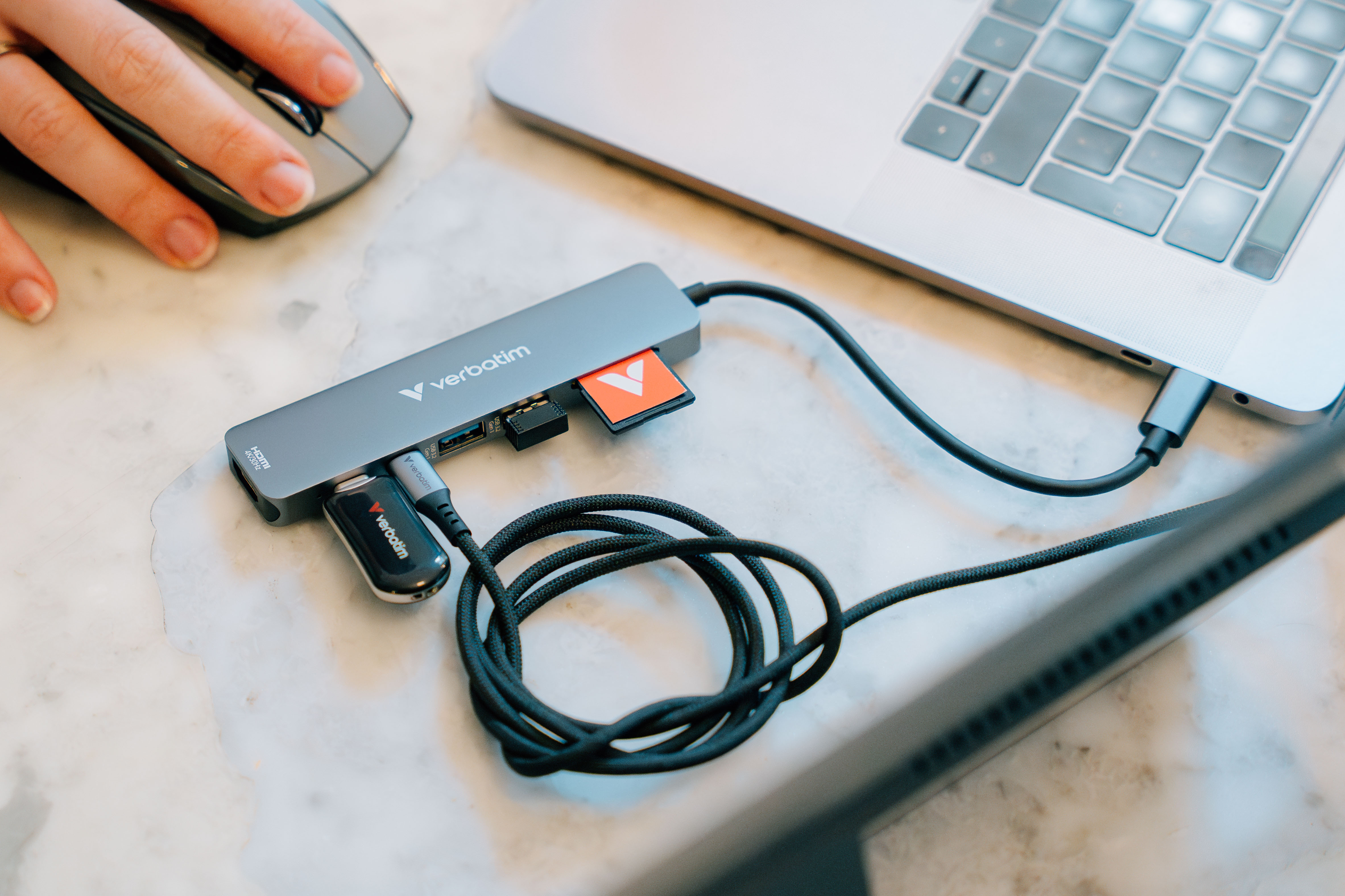 Verbatim Essentials Multiport Hub 7-Port USB-C